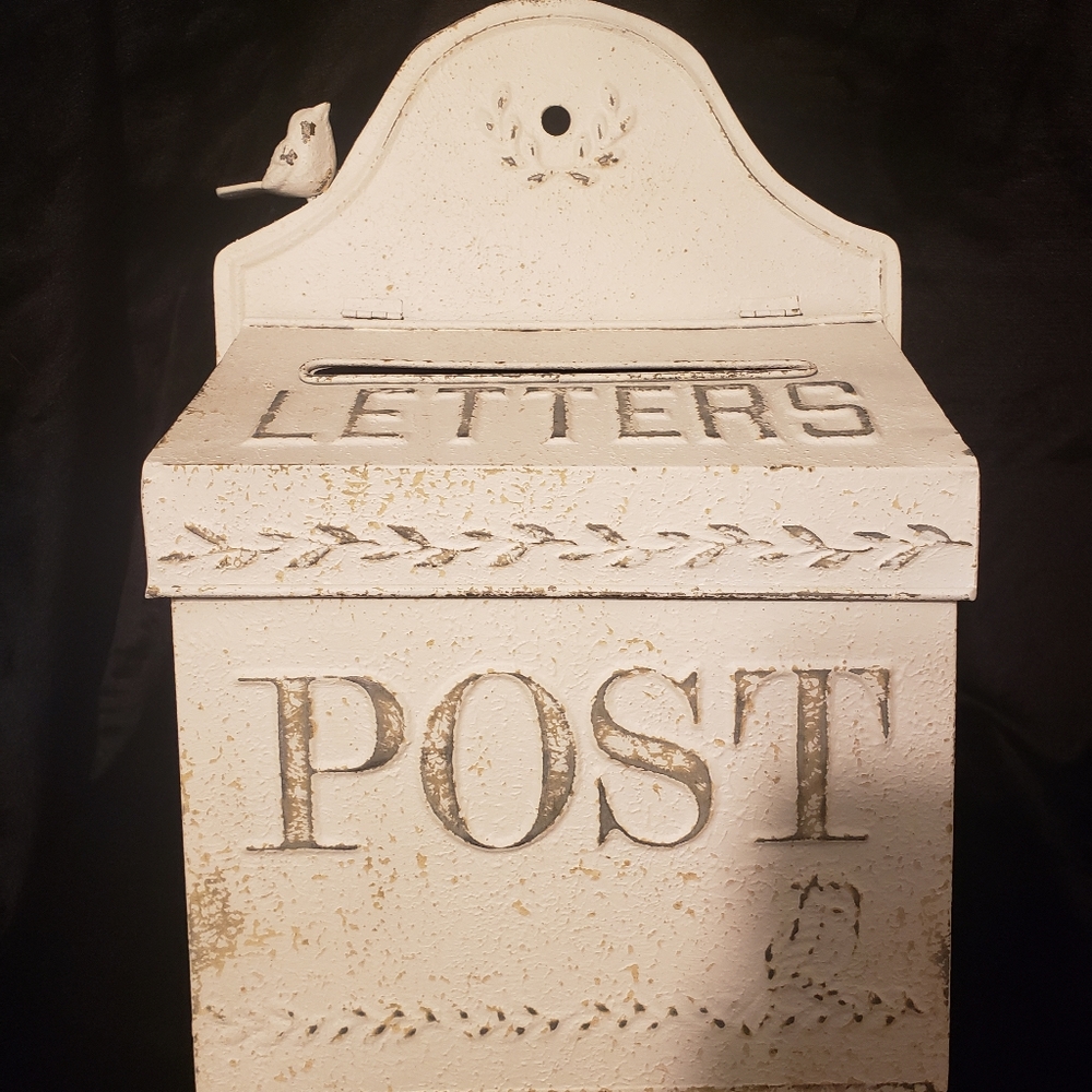 New Farmhouse Style Mailbox